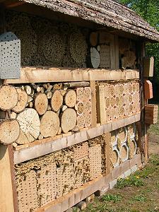 Tonröhren mit Lehm und Schilf Tonröhren mit Lehm und Schilf