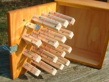 Biedenkopf-Demo-Nistkasten offen Biedenkopf-Demo-Nistkasten offen