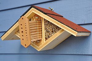 Manfred Frey: Beobachtungs-Nisthilfe, 2 Manfred Frey: Beobachtungs-Nisthilfe, 2