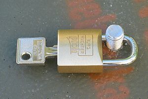 Schlo&szlig; auf dem Deckel