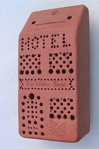"Bienenhotel" terrakotta von V. Fockenberg